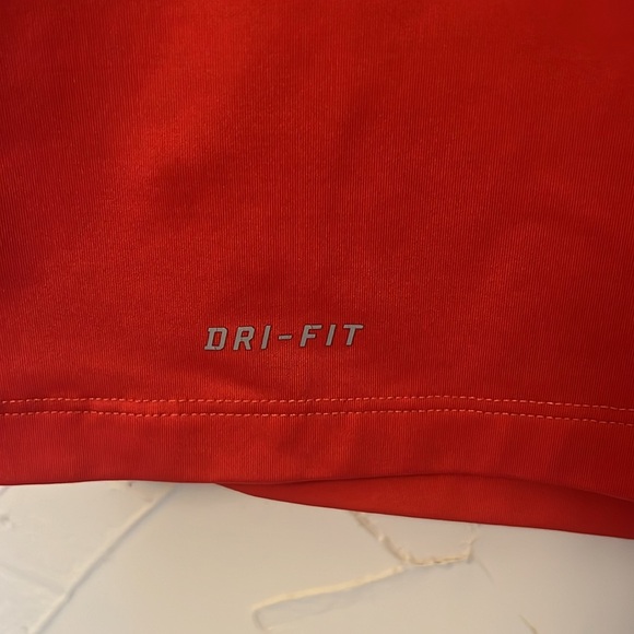 Nike Pro Women’s Medium, V-Neck Dri-Fit, Red and Black - Picture 9 of 11